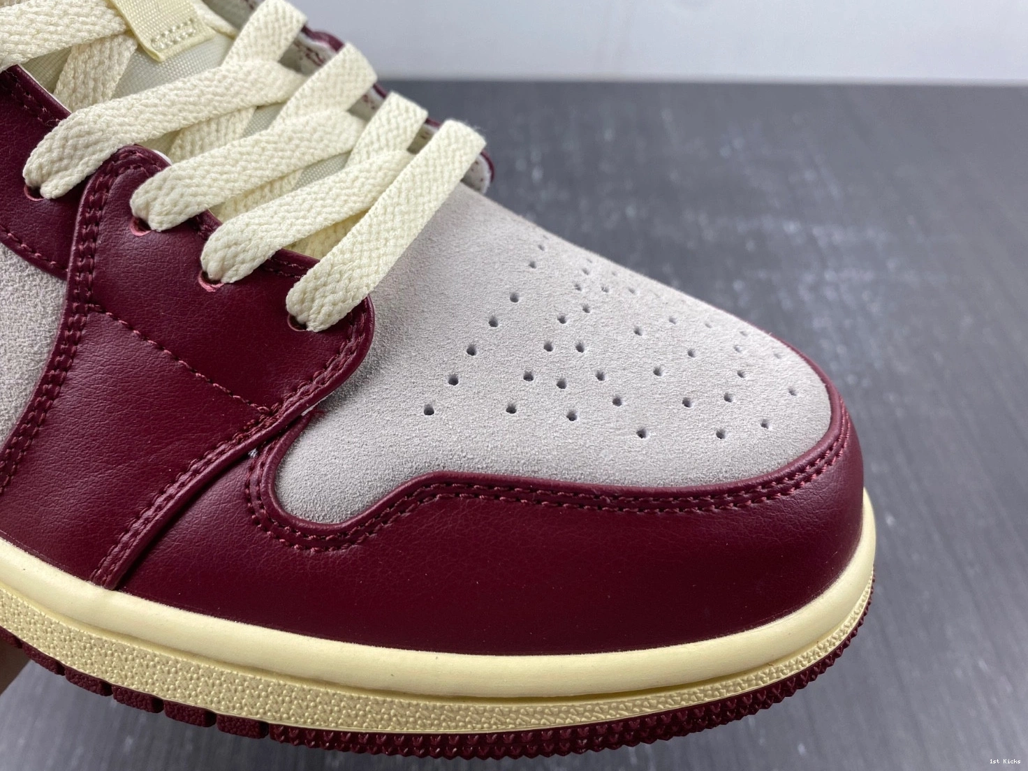 Jordan DZ2820-601 Leaf